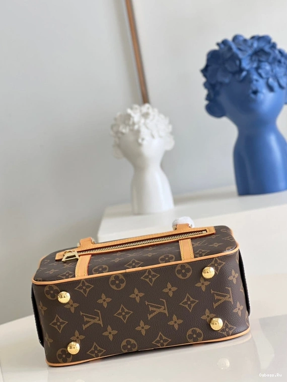 VUITTON CITE LOUIS 0220